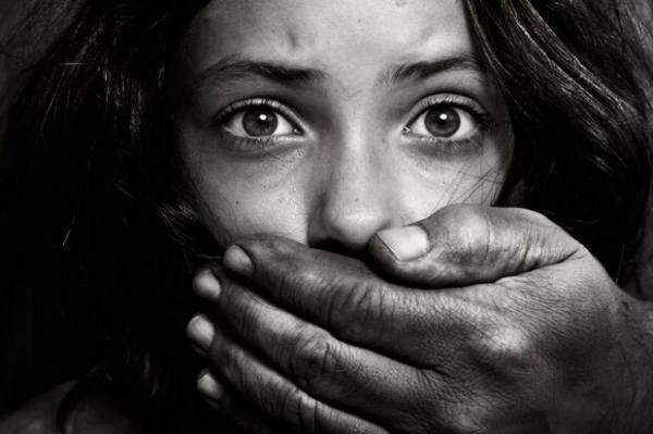 میان بر فرانسه برای سکوت قربانیان سوءاستفاده جنسی